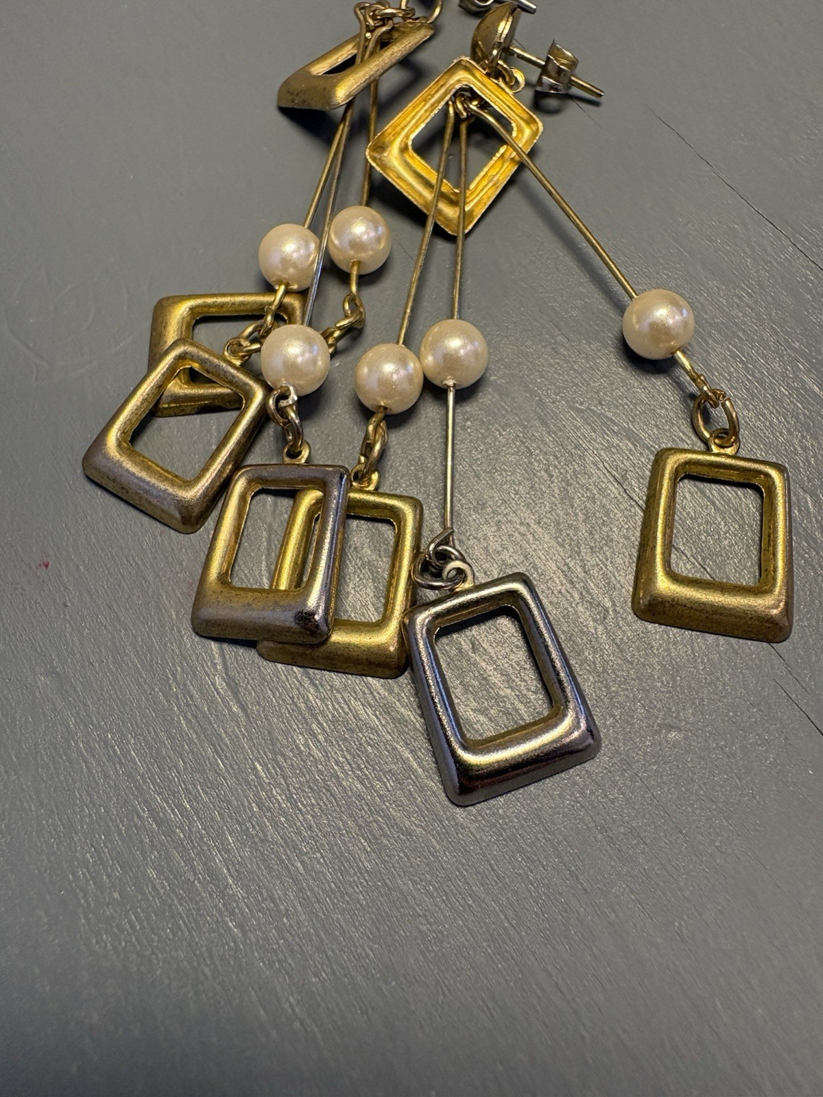 lot of two gold tone vintage 80s earrings