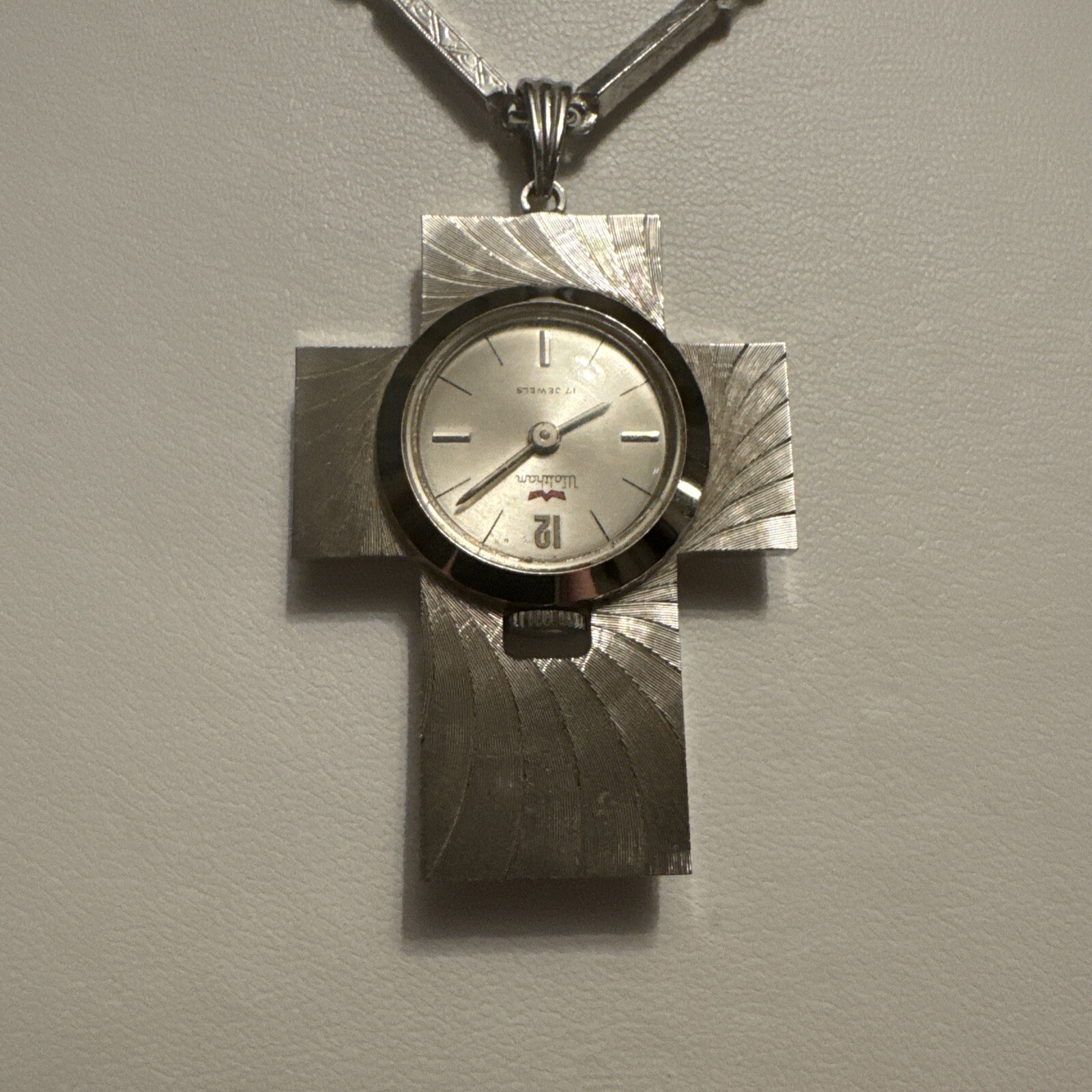 VTG Waltham Cross Pendant Watch Star of Paris Collection Manual 17 Jewel Working