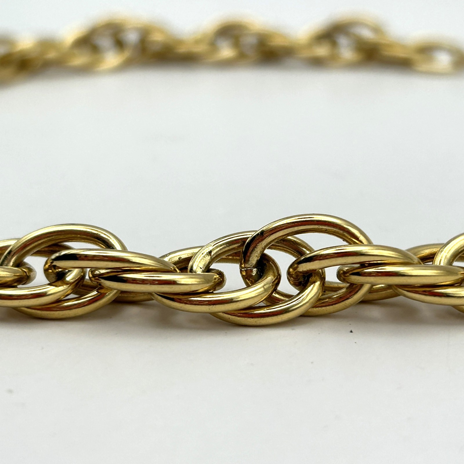 Trifari Necklace Chunky Gold Tone Oval Link Chain Statement 17.5 in