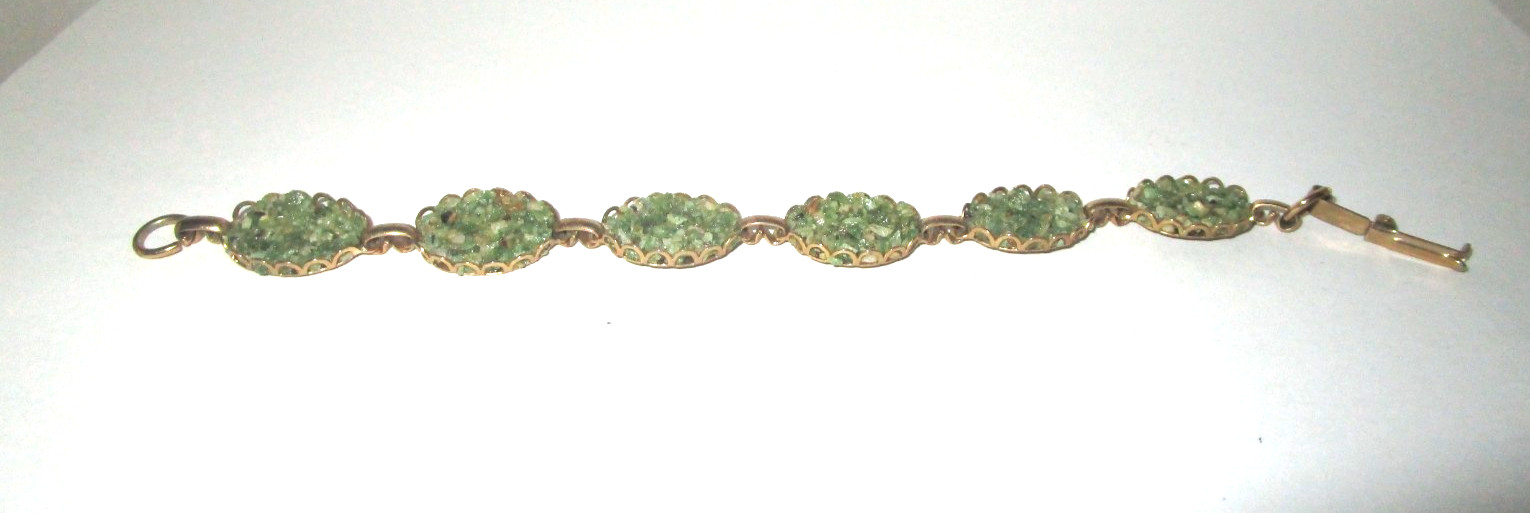 Vintage Gold Tone Link Bracelet w/Green Stones Size Small
