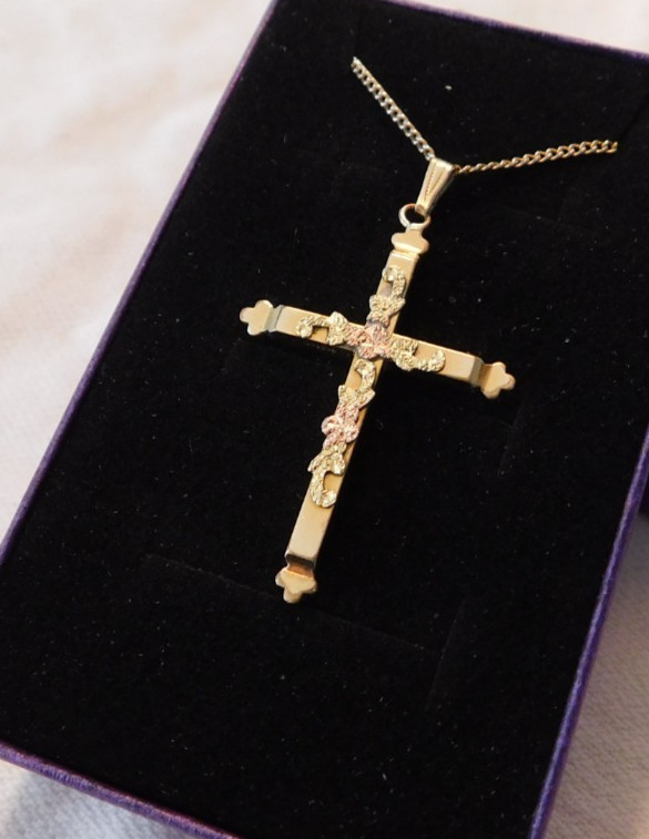 Antique 12K Gold Filled Cross Pendant Necklace