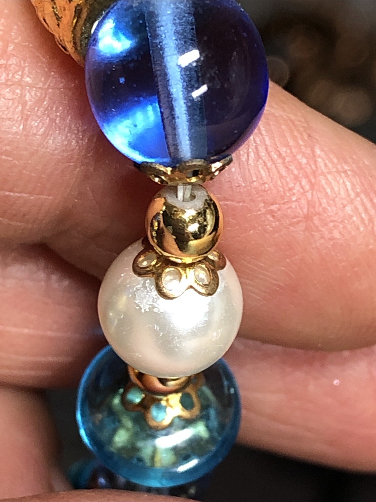 20. DAndre Venezia Gold tone Spacer Pearl Blue Yellow Glass bead Necklace 28″