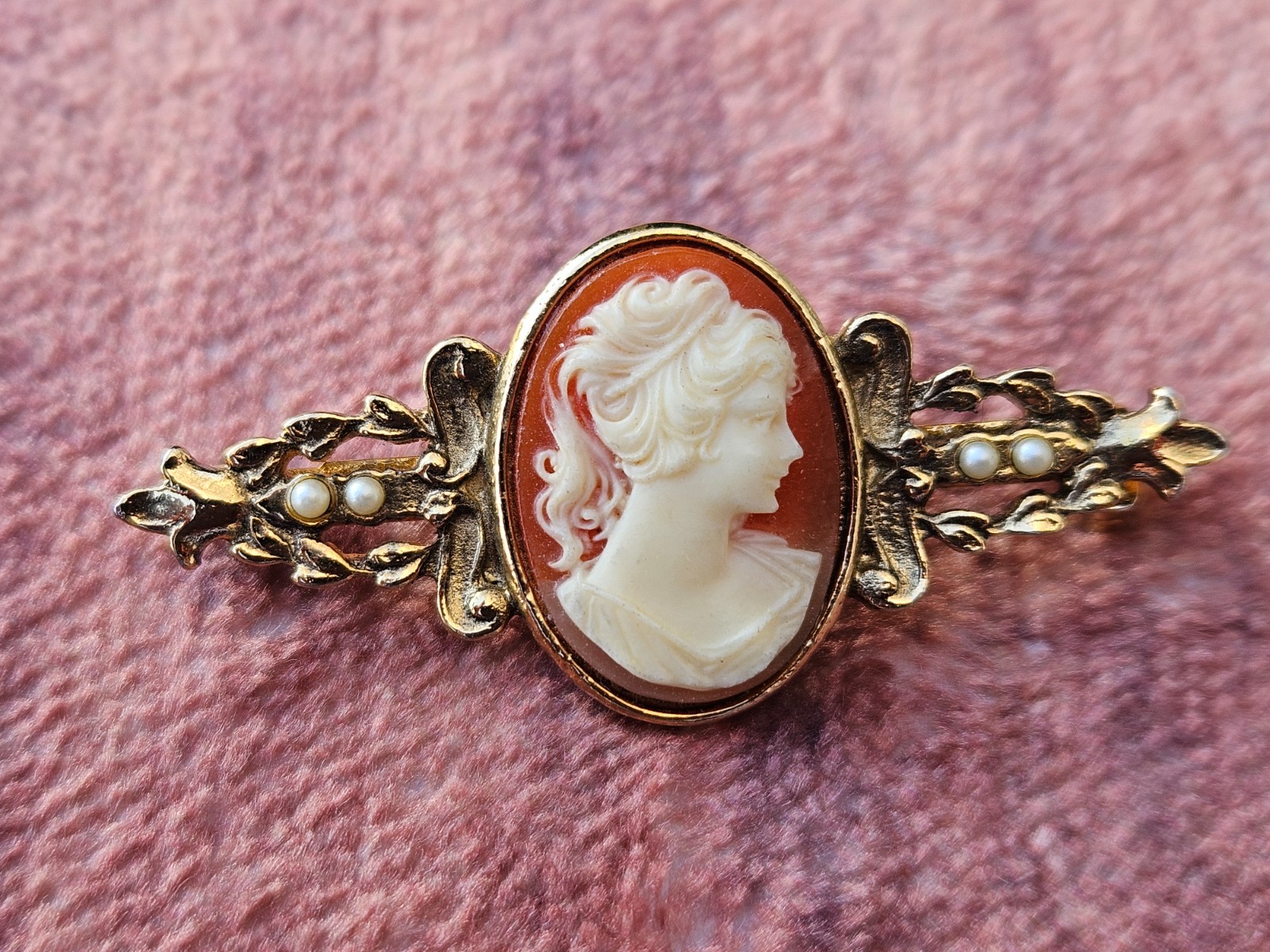 Vintage Art Deco Cameo Brooch Portrait Pin