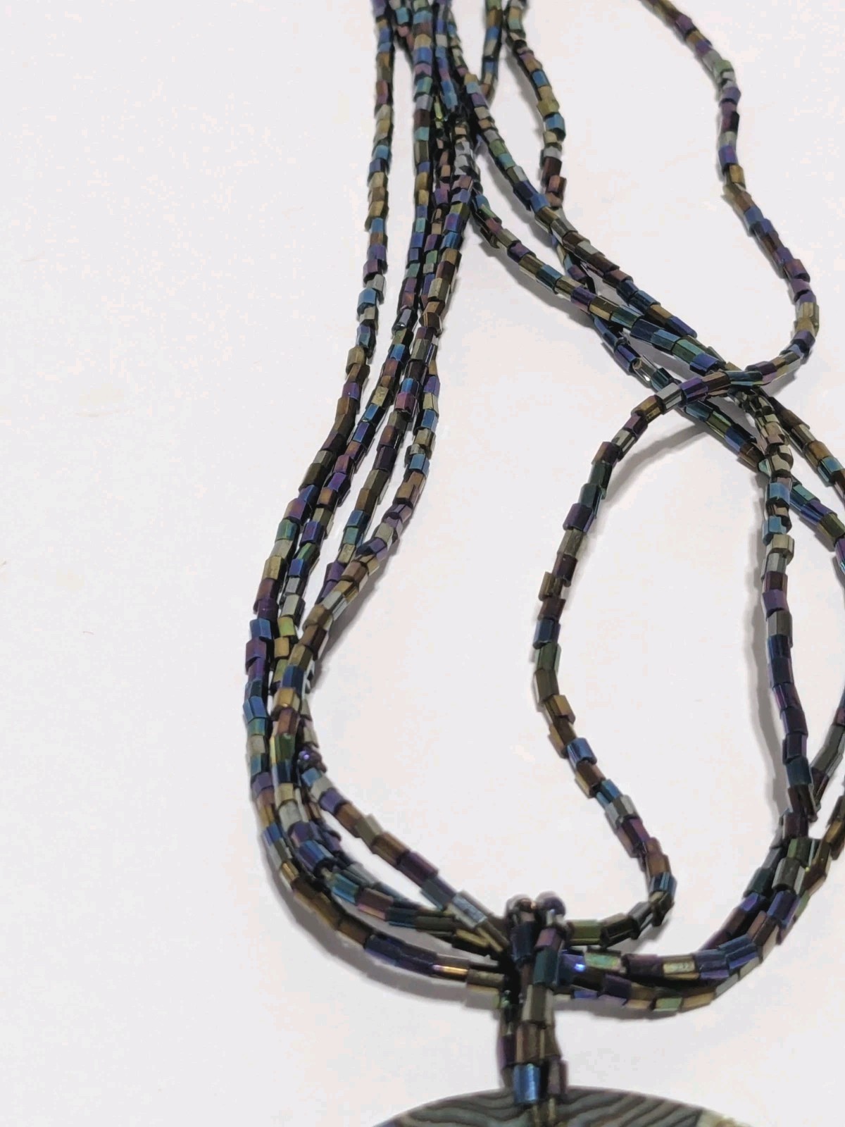 VTG Layered Glass Bead Necklace With Abalone/Acrylic Round Pendant 16″.