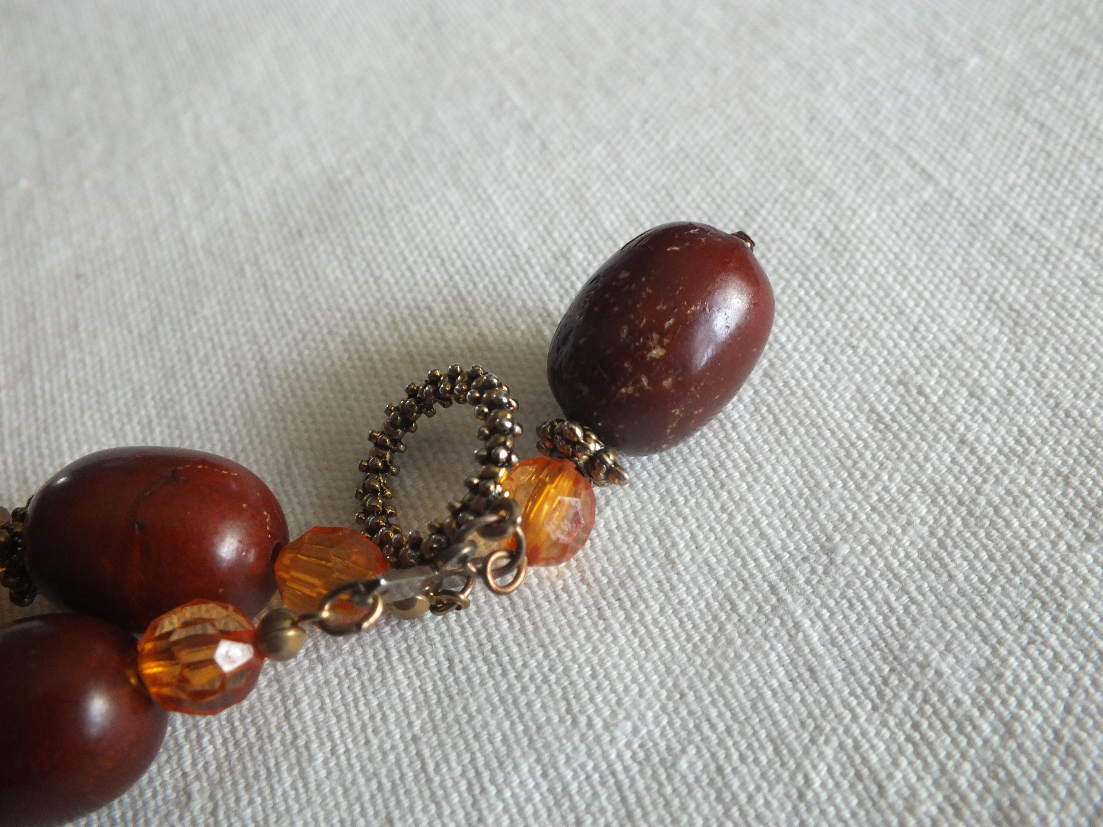Beautiful Clasp Bracelet Gold Tone Redish Brown Dble Strand Dangling Bead NICE