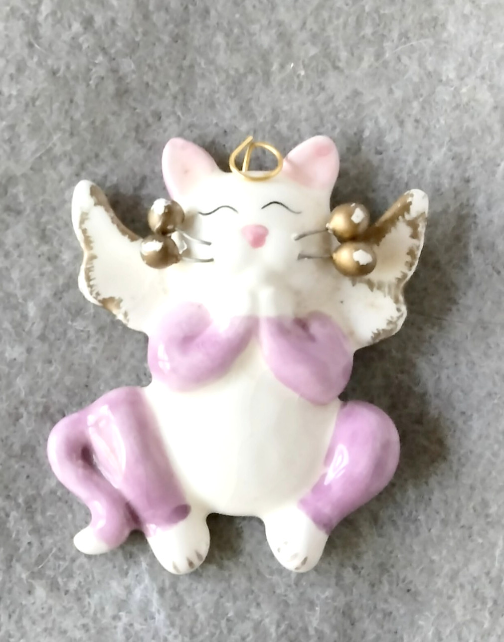 Vintage Amy Lacombe Ceramic Cat Angel Brooch “Angel Face” (173 – 2588)