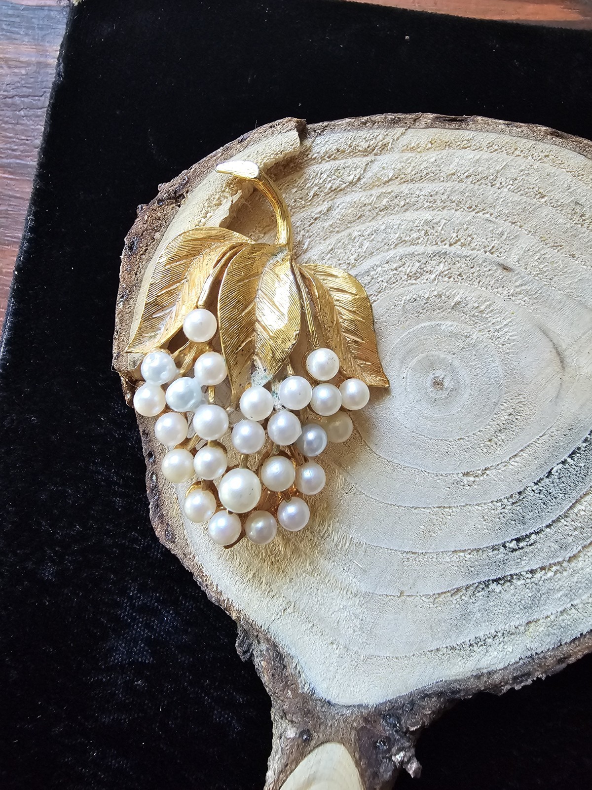 Vtg Lot 3 Brooch Grape Bunch Vine Clusters Imitation Pearl Gold Tone Fruit Pin