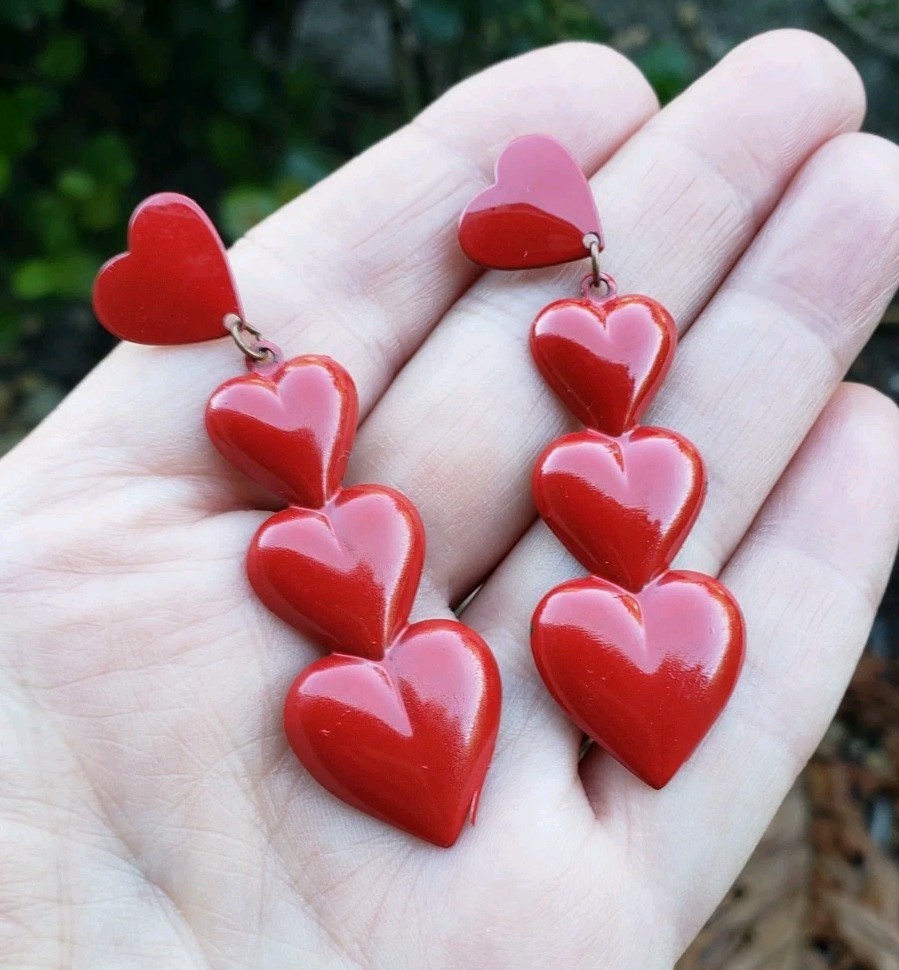 Vintage Estate Cool Red Enamel Linear Puff Heart Earrings Patriotic Valentine