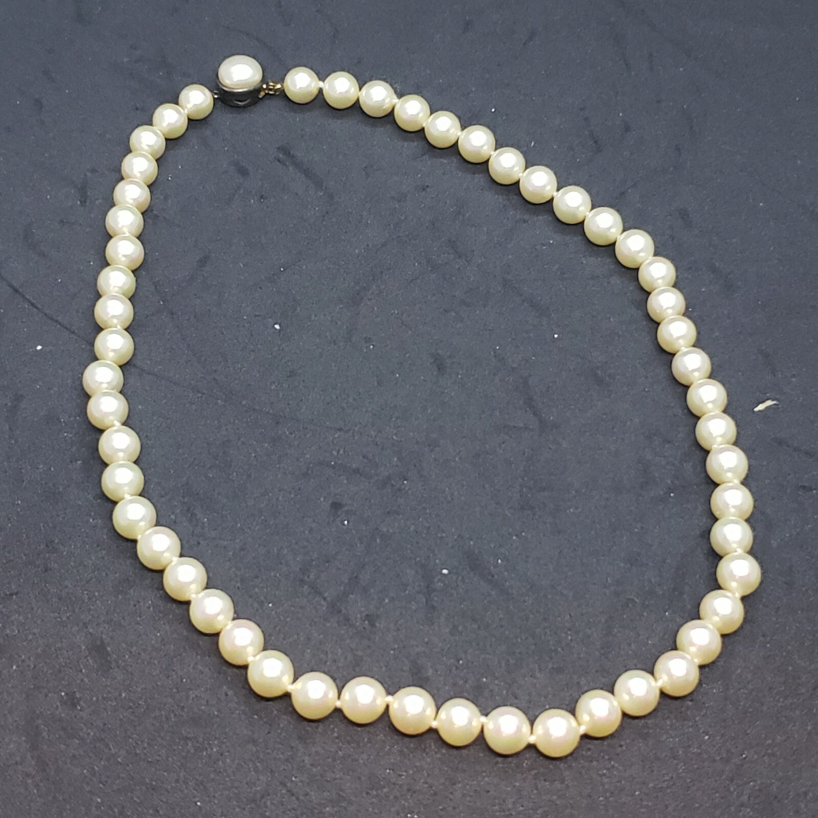 Vintage Faux Pearl Single Strand Necklace Box Tab Clasp Princess Length Classic