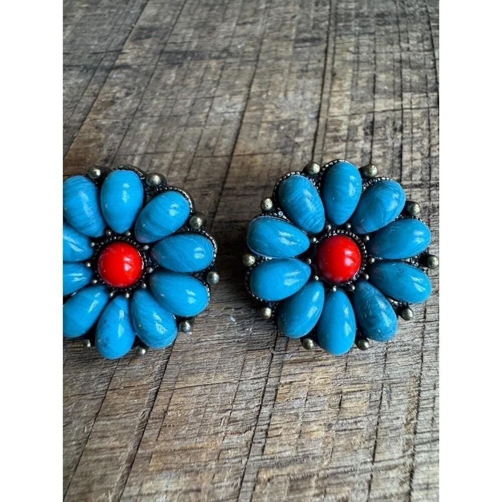 Vintage Flower Clip On Earrings Coral Resin Western Turquoise Style