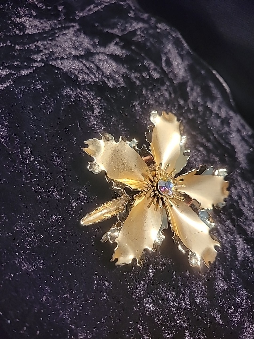 Vintage Womens Brooch Pin Ruffled Flower Jewelry Costume
