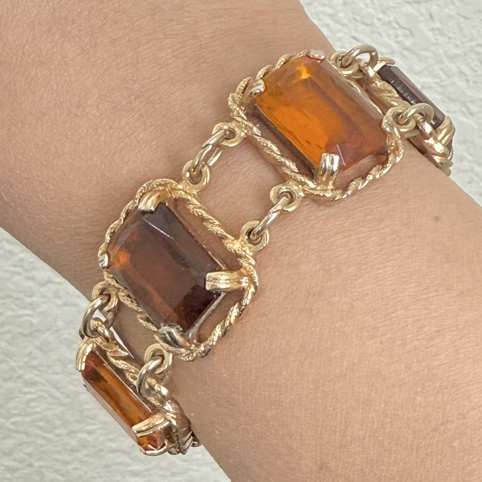 Vintage SARAH COVENTRY Wild Honey Amber Glass 7” Link Bracelet 44g.
