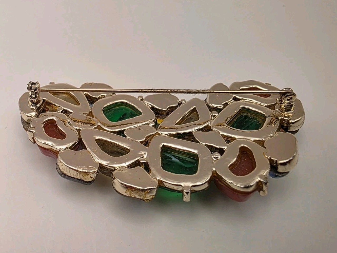 Vintage Hi End Multicolor Poured Marbled Glass Prong Set Silvertone Brooch