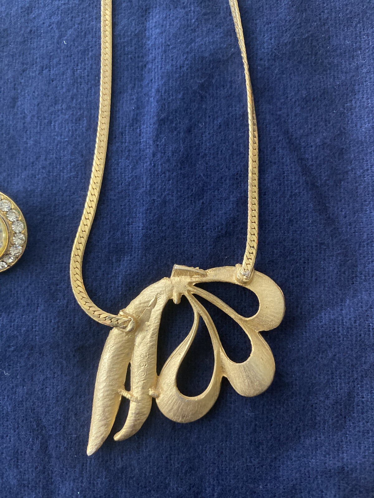 Vintage Jewelry Lot gold tone Brooch, Clip on style Earrings and Necklace – read