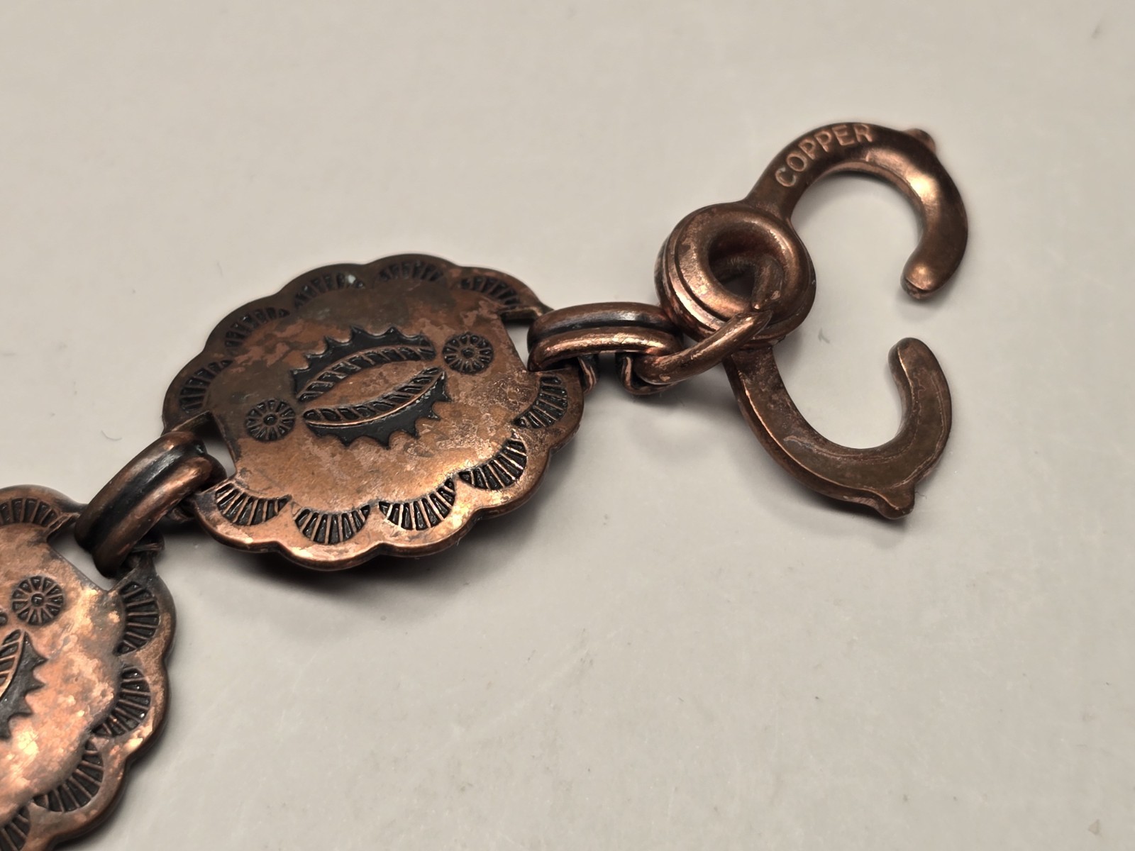 BEAUTIFUL 3/4″ WIDE ESTATE SOLID COPPER STAMPED CONCHO LINK BRACELET 7 3/8″ LONG