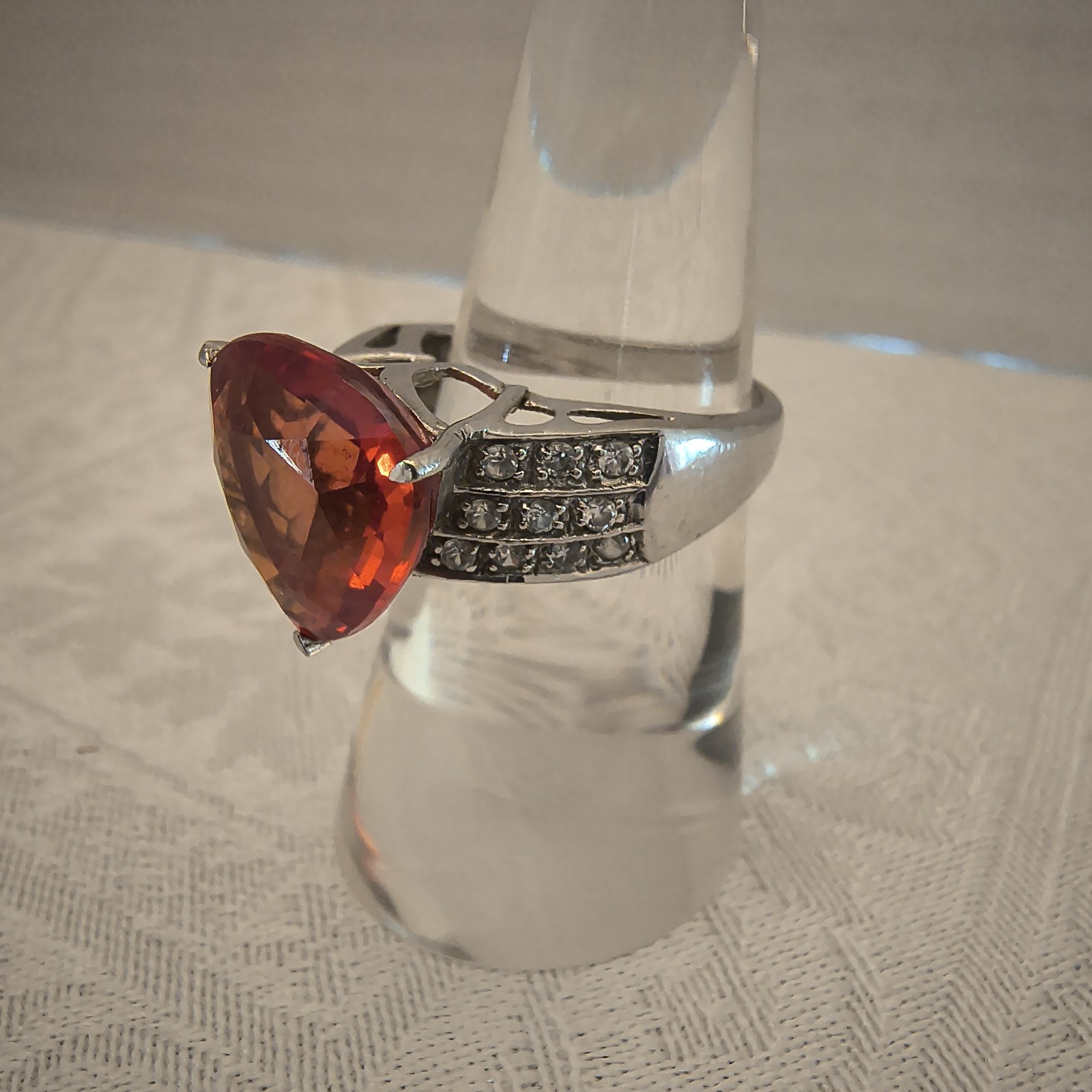 Sterling Silver Cocktail Ring W Trilliant Trillion Cut Red Crystal Gem Sz 6.75