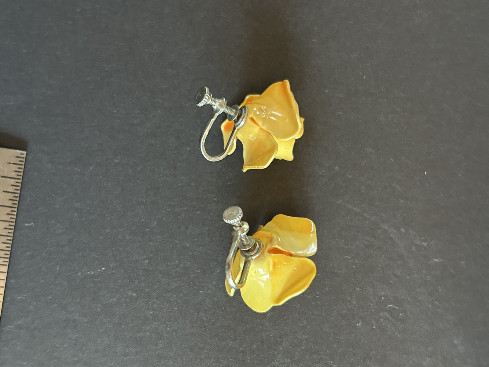 Vintage Mid-Century Yellow Lucite? Brooch and 2 screw-back earrings; all works