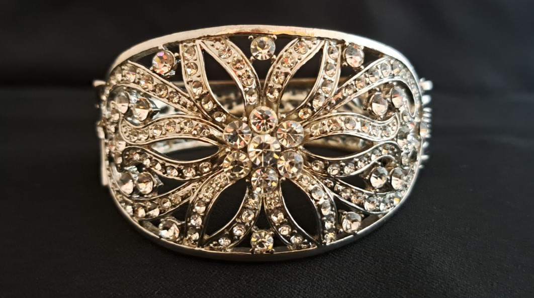Chunky Open Work Clear Rhinestone Silver Tone Ornate Hinged Bangle Bracelet