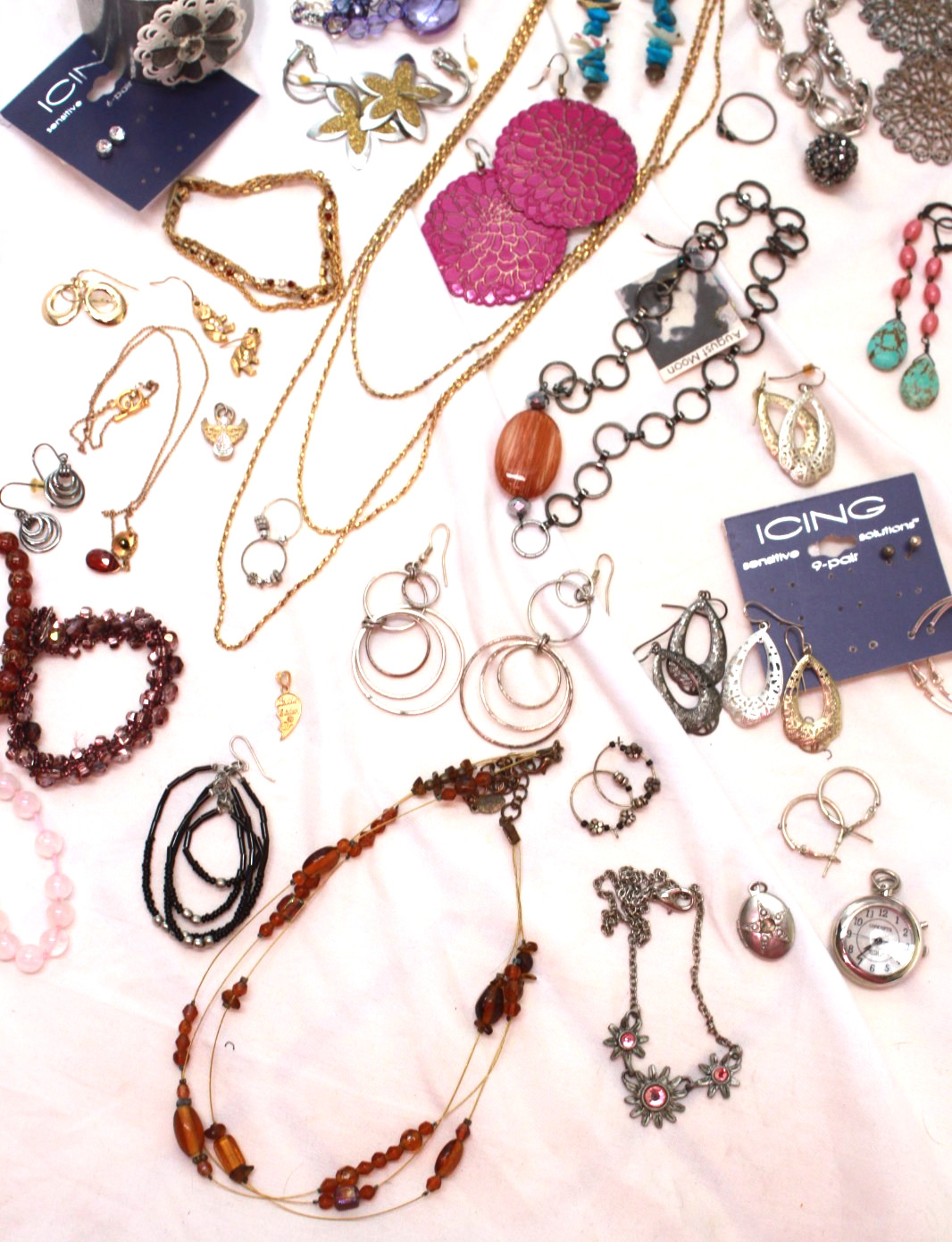 1 -2 LB LOT Of Used Costume Jewelry Vintage to Modern Wearable 20+ Pieces