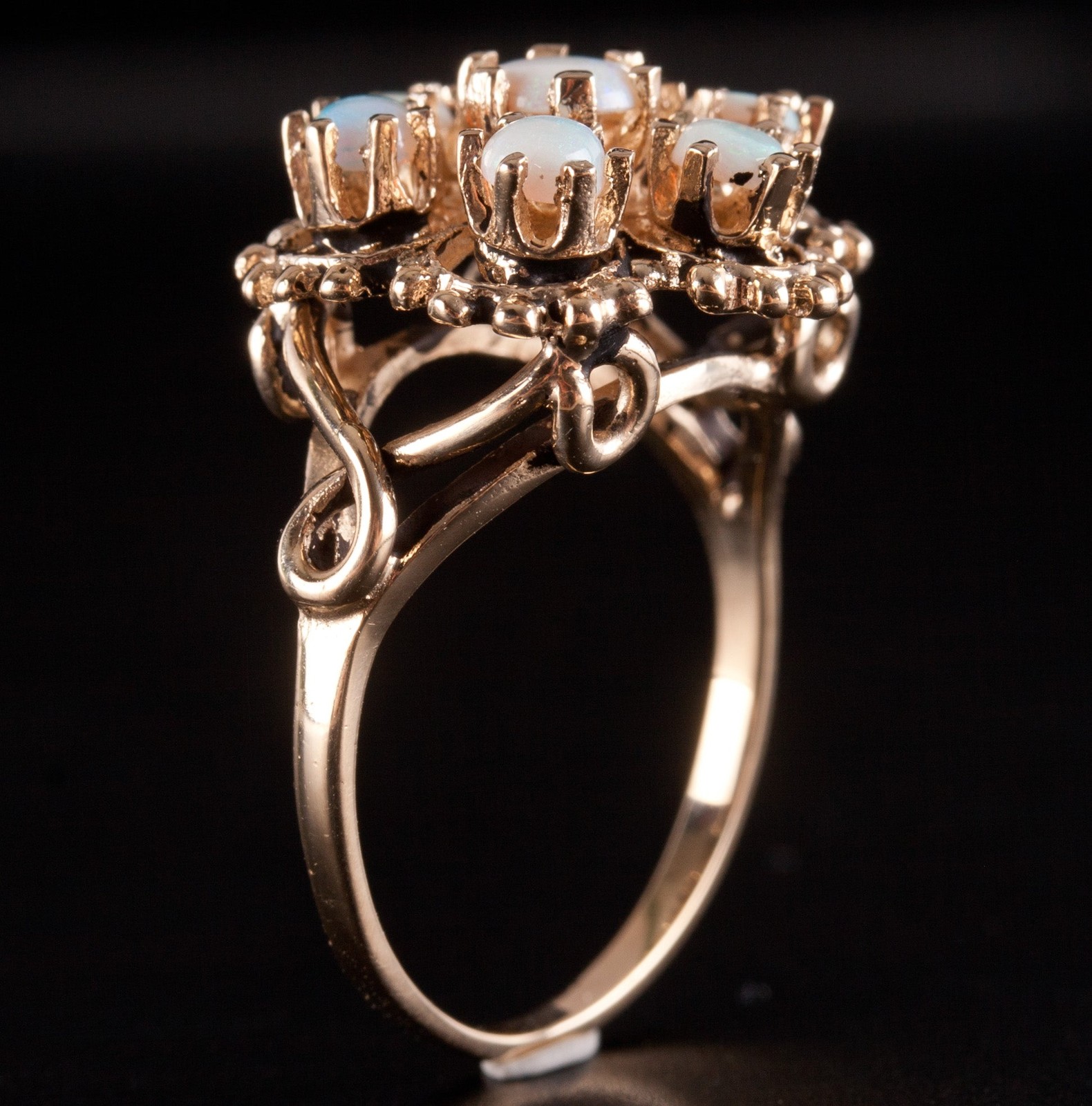 Vintage 1960’s 14k Yellow Gold Round Cabochon Opal Floral Ring .54ctw 3.75g