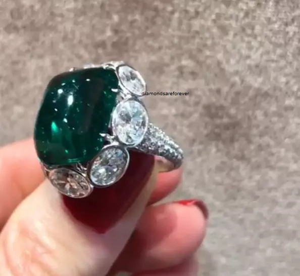 Cabochon Shape Vivid Green 17CT Emerald With 3.55CT Oval & Round CZ Women’s Ring