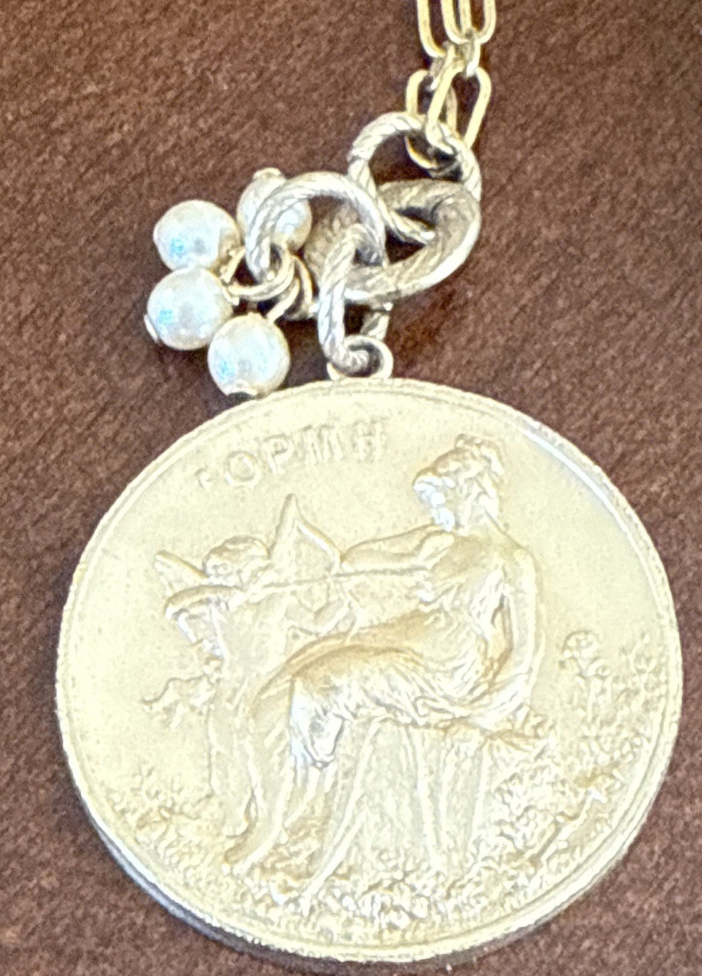 RARE Catherine Popesco Cherub Gold Tone Medal Faux Pearl Medallion Necklace VTG