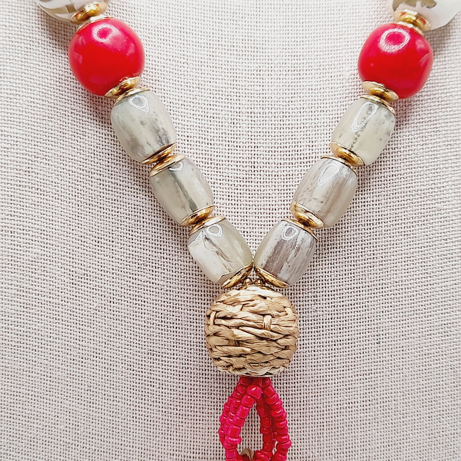 Chico’s Pink Beige Brown Beaded Triple Pendent Necklace – 22 Inches