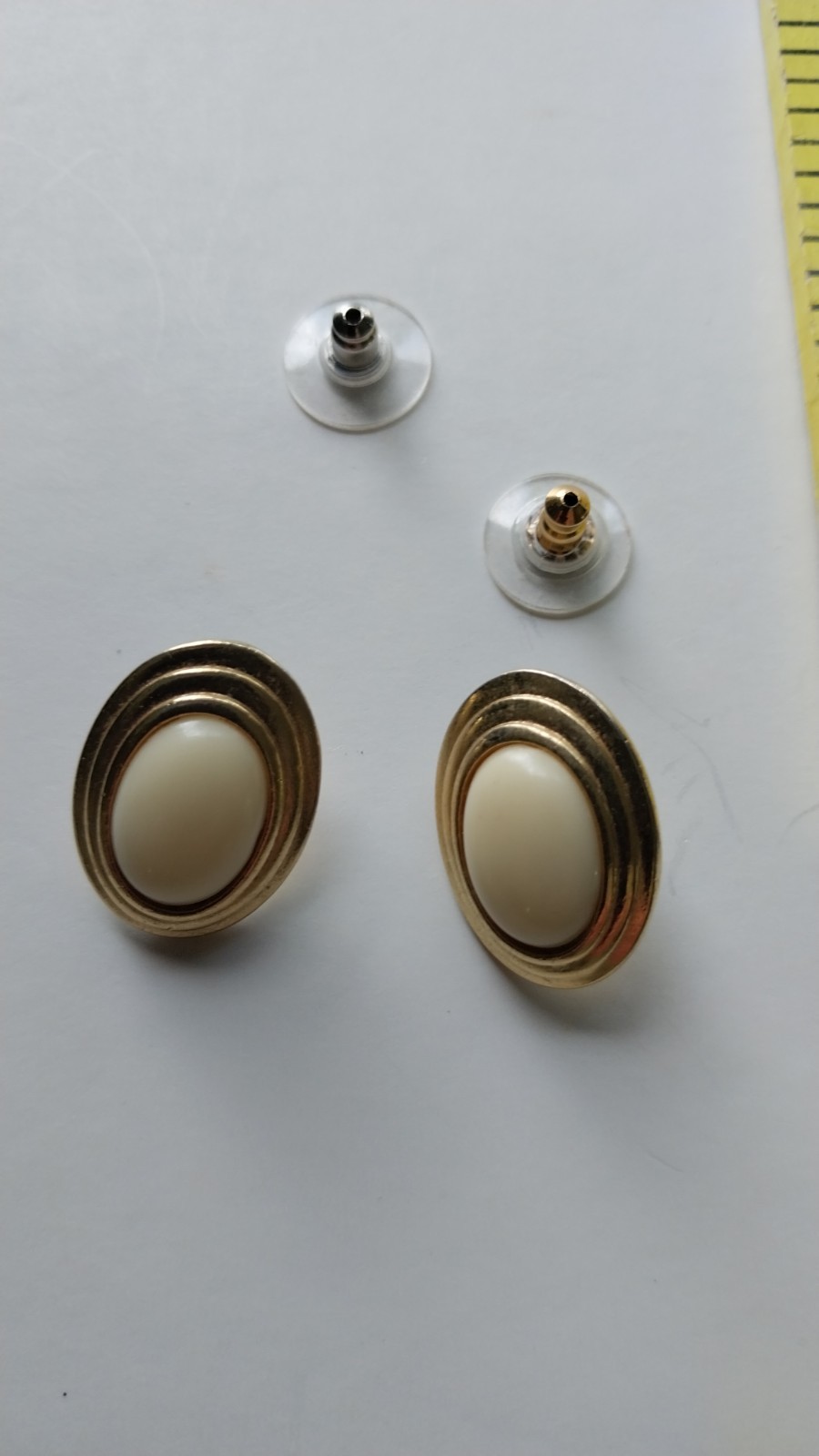 Vintage Ivory and Gold Post Stud Pierced Earrings