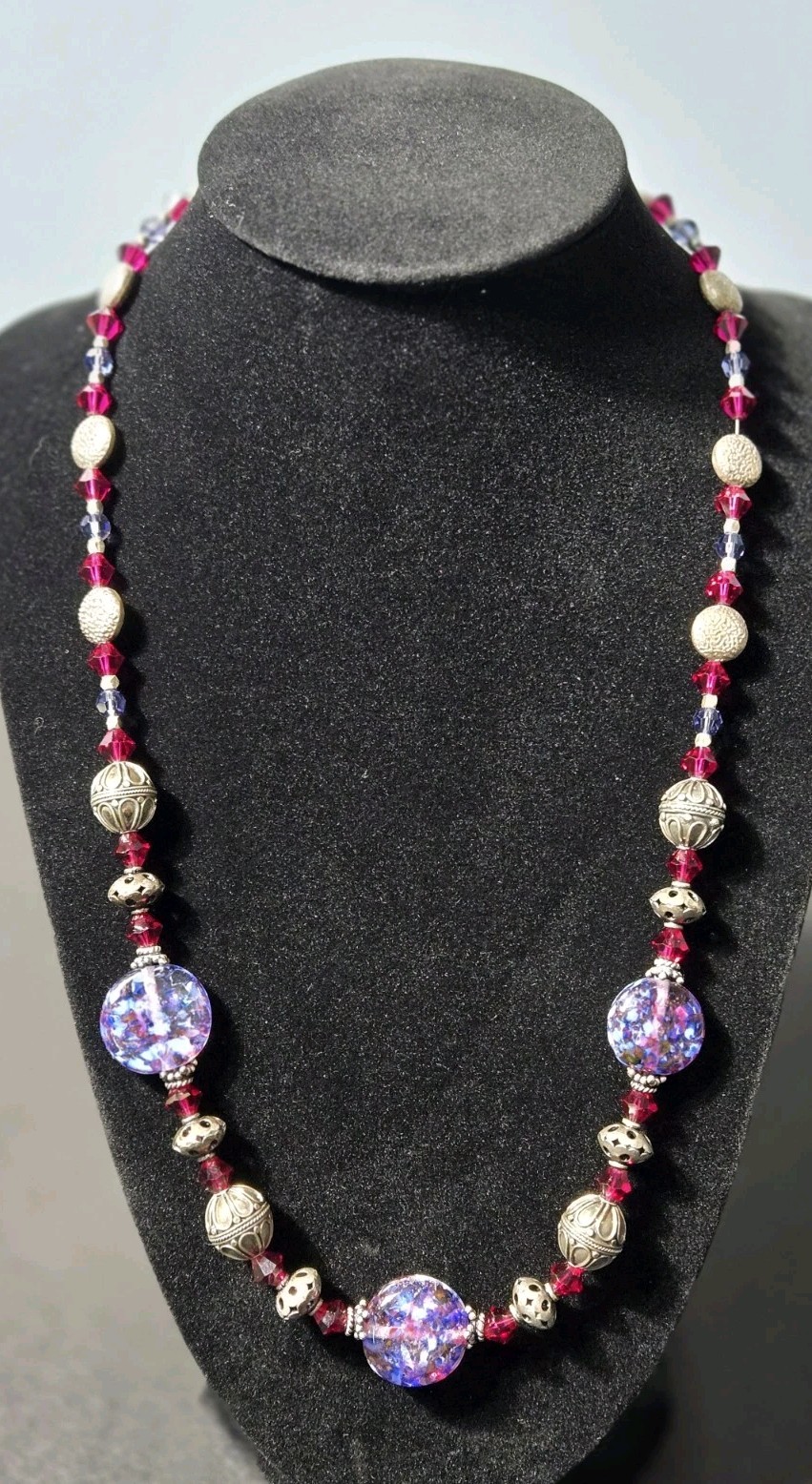 Necklace Vintage Art Glass Blue, Purple, and Silver Tone Beads 11-inches