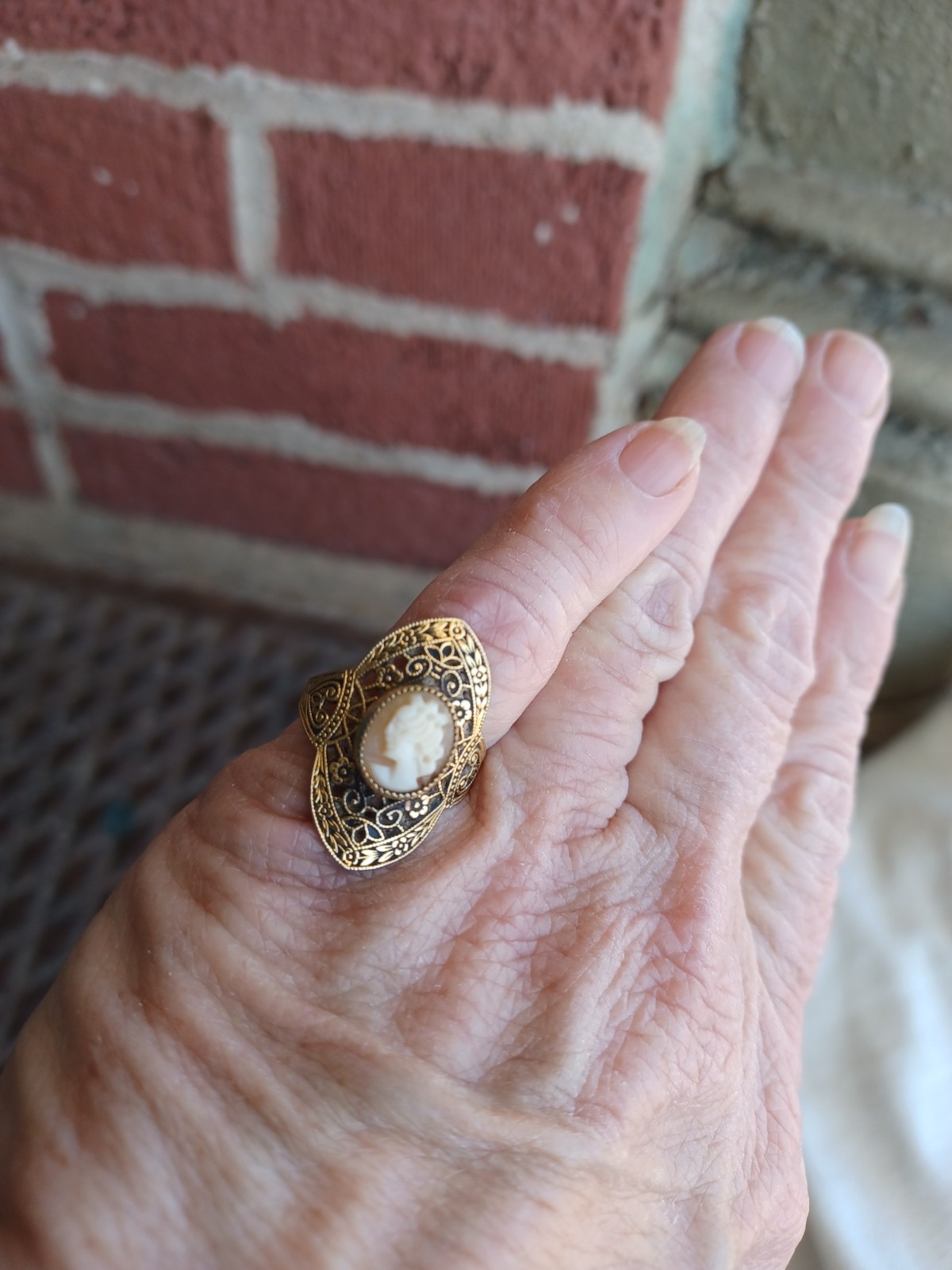 VINTAGE ART DECO JOE ESPOSITO ESPO CARVED SHELL CAMEO 18K HGE FILIGREE RING 7.25