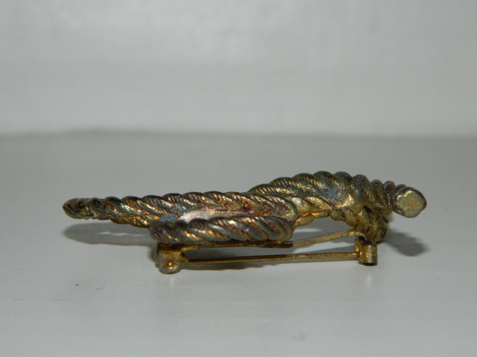 VTG Vintage Gold Tone Knot Knotted Rope Pin Brooch