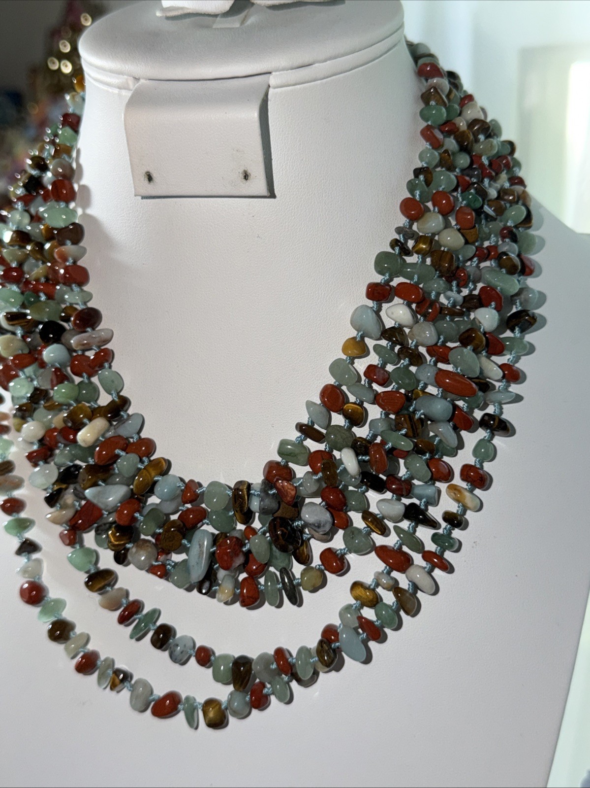 Vtg Multi strand(8)Natural Jade,Tigers Eye,& Jasper Chip Bead Necklace Hand Knot