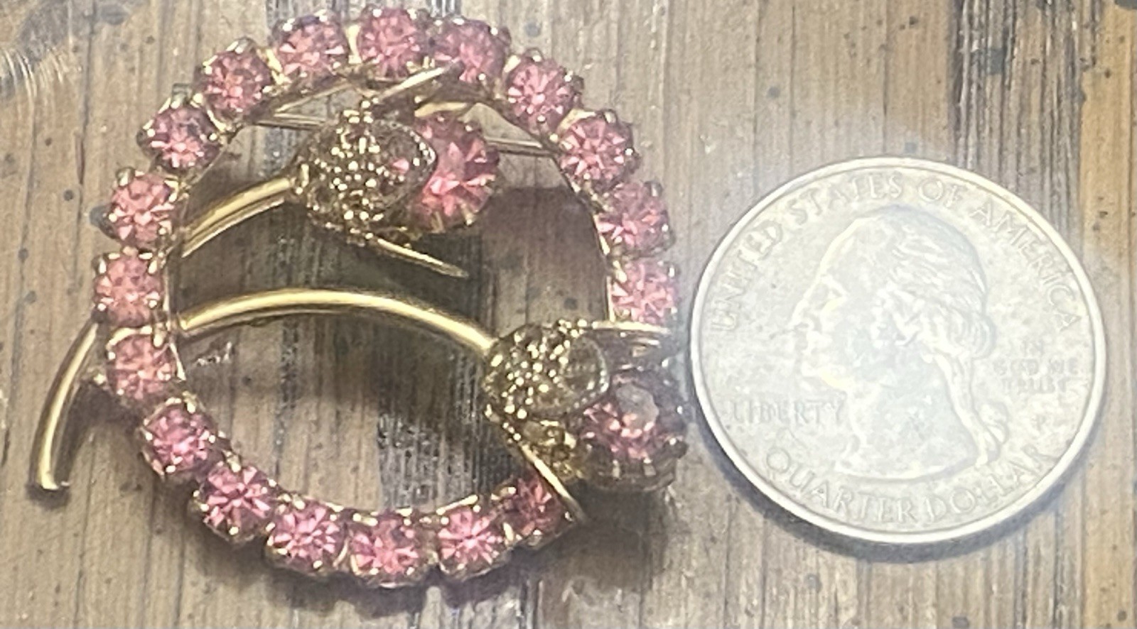 VTG Gold Tone Sparkling Round Pink Rose Brooch Pin with 20 Stones 1 1/4”
