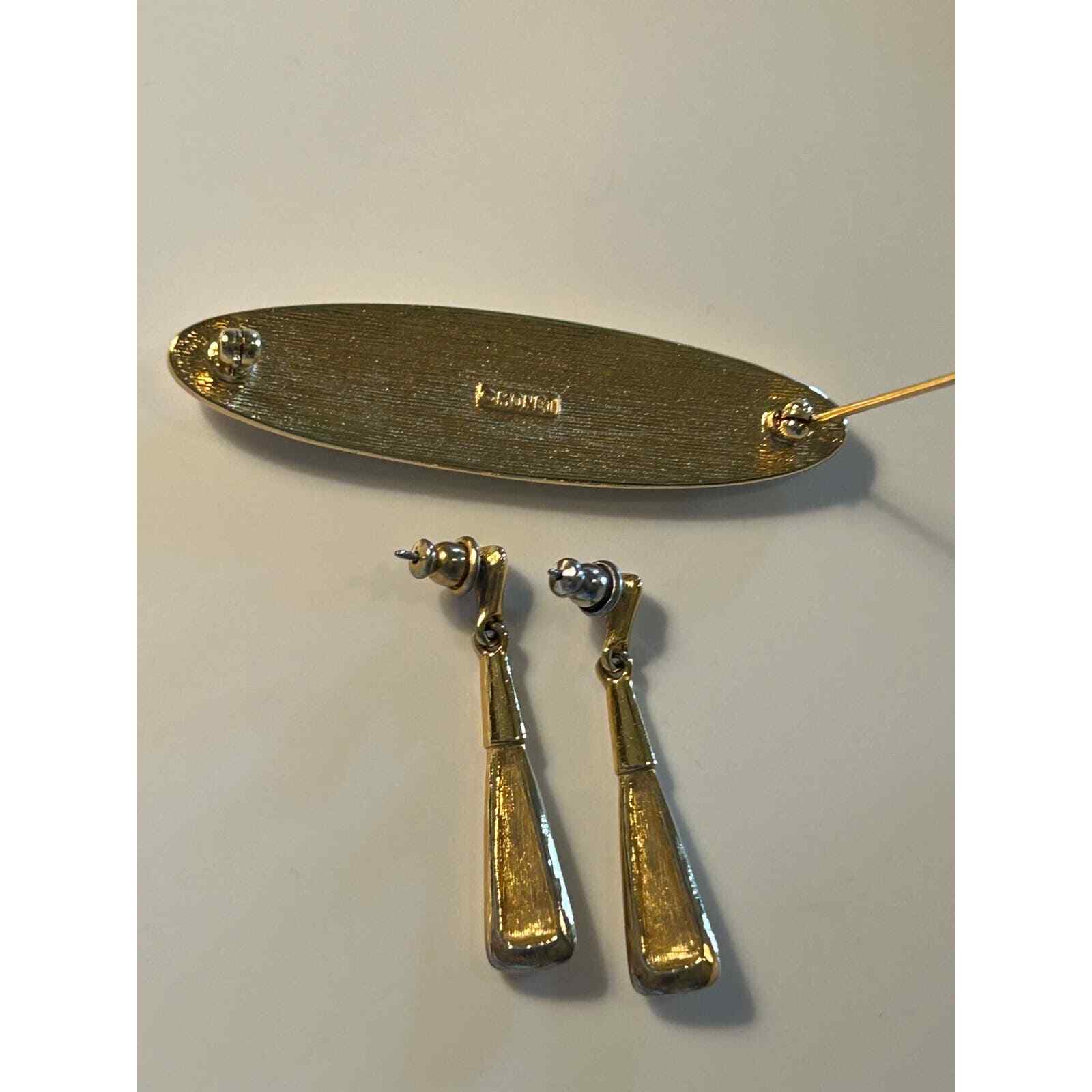 Elegant Monet Ivory and Gold Tone Oval Brooch and Earring Set