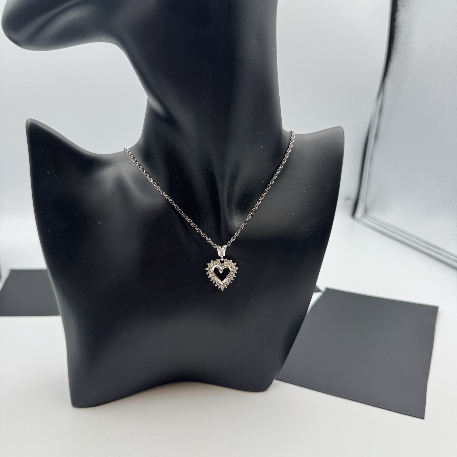 Vintage Sterling Silver 925 Clear CZ Heart Design Pendant 23.5in Necklace 6.4g