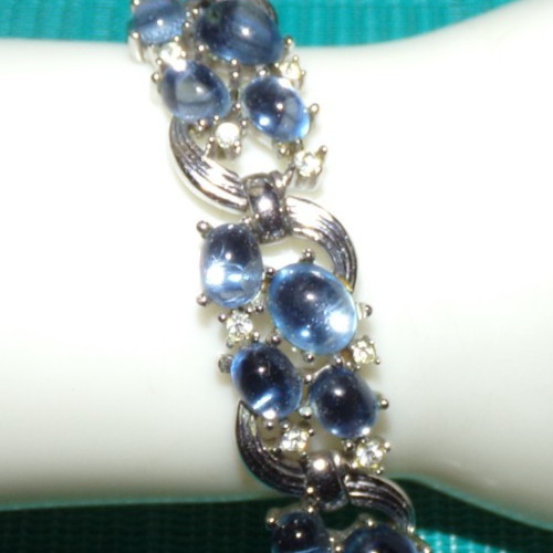 (RARELY USED)—signed CROWN TRIFARI moonstone type bracelet-OMG!!