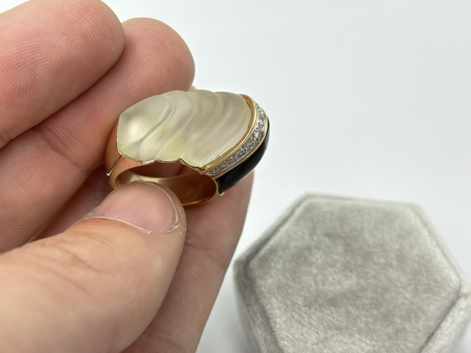 Vintage Gold Carved Frosted Crystal Black Onyx Diamond Dinner Cocktail Ring