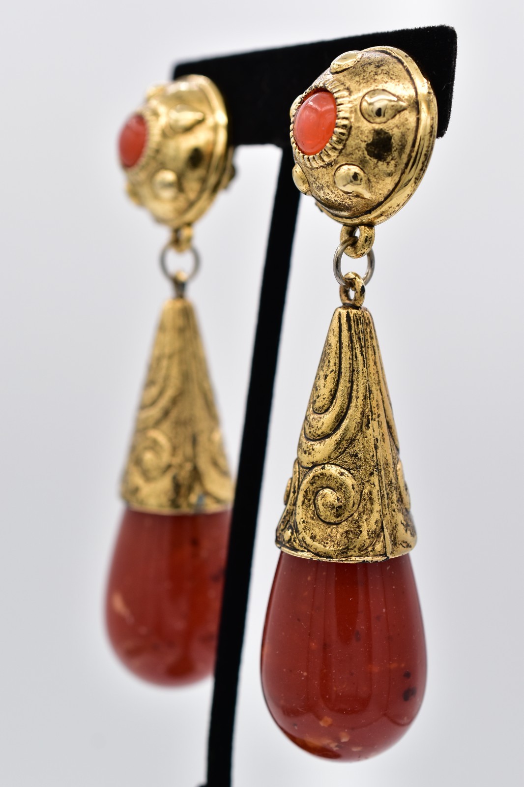 Vintage Gold Red Jasper Lucite Teardrop Clip On Earrings Boho Statement 80s BinH