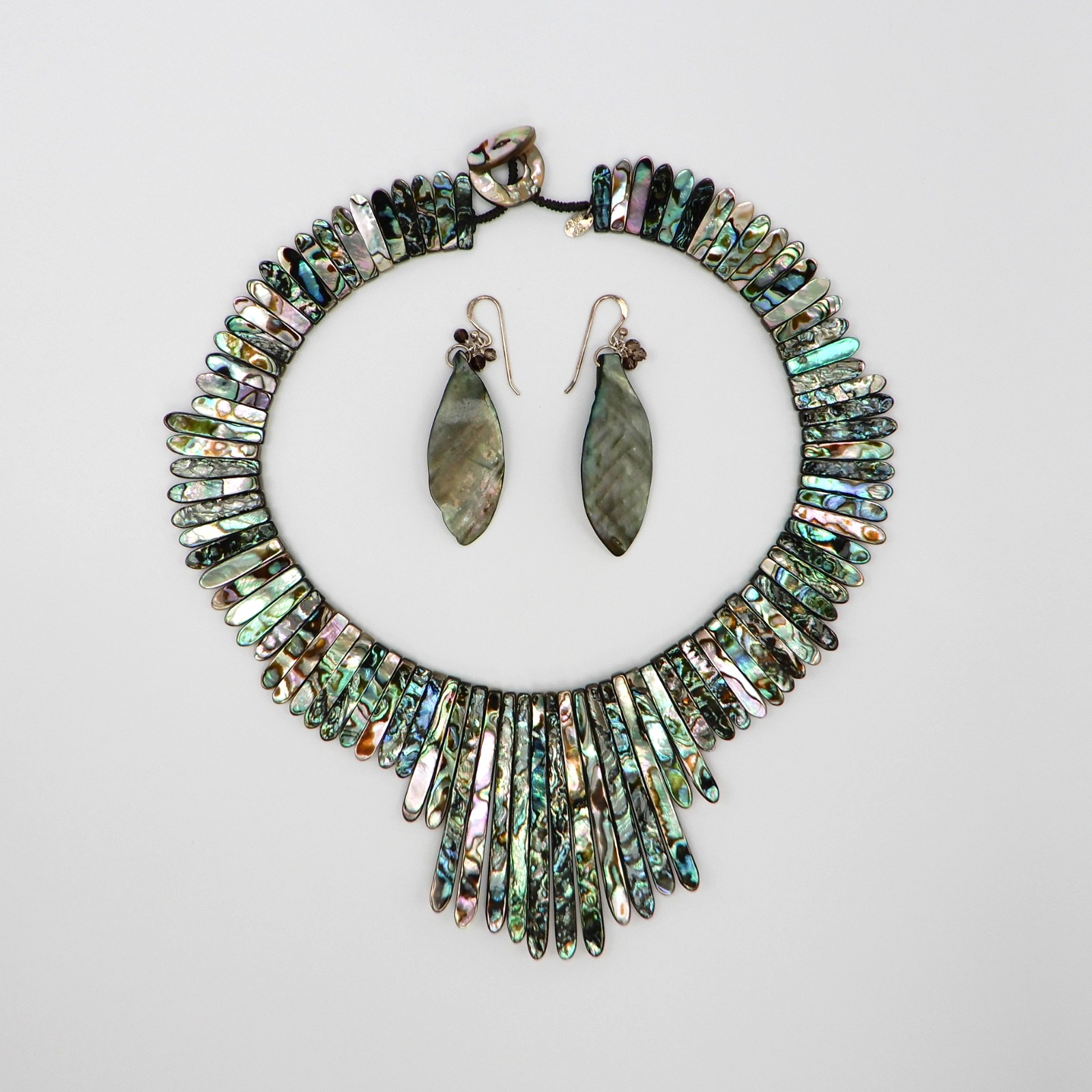 SAJEN Abalone Mother-of-Pearl MOP Necklace Reversible Choker Graduated Spike Bib