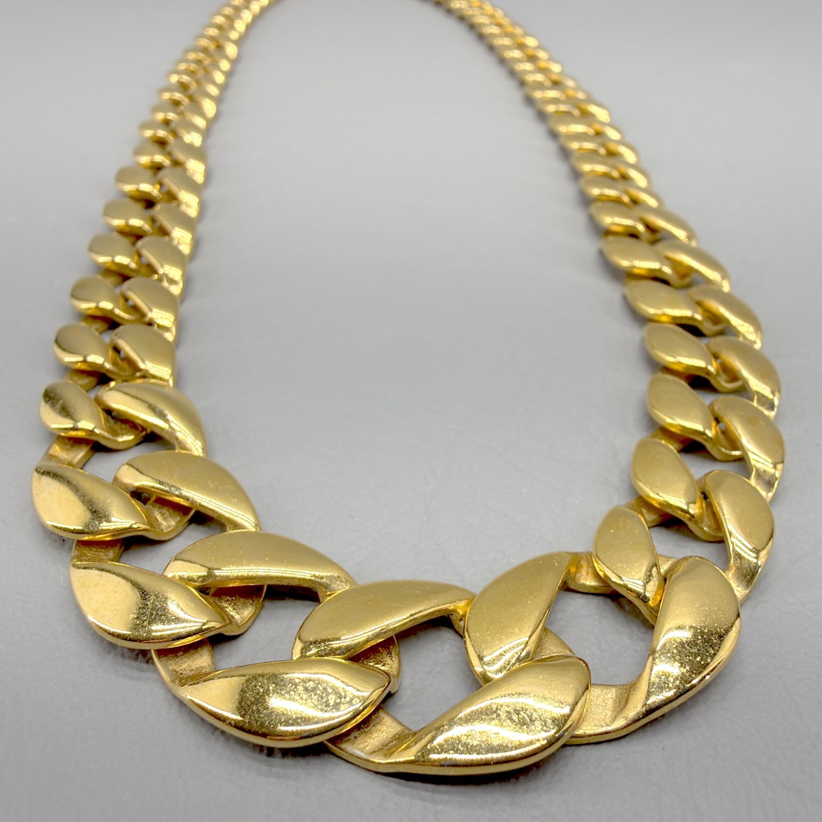 Vintage Chunky Chain Necklace Gold Tone 80s 16″