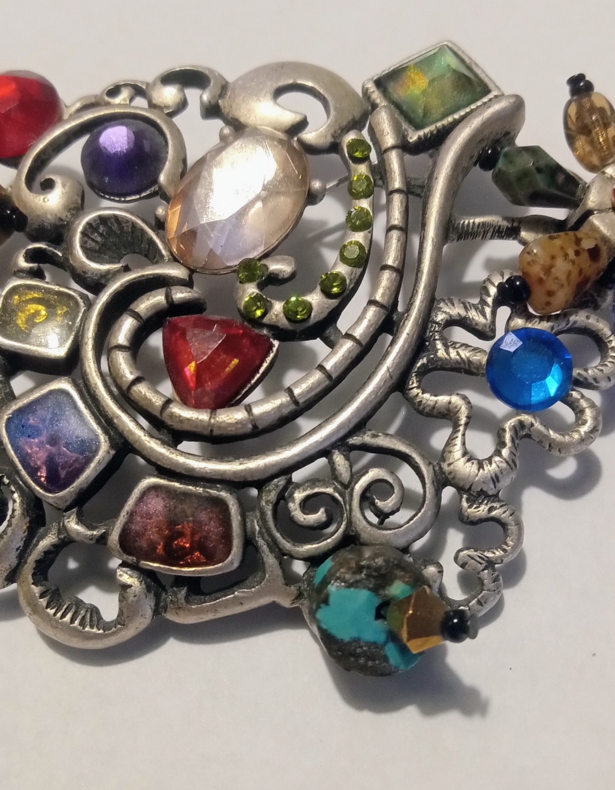 Vintage Unique Chicos Brand Mixed Metal And Bead Brooch Silver Tone 3×2 Inches