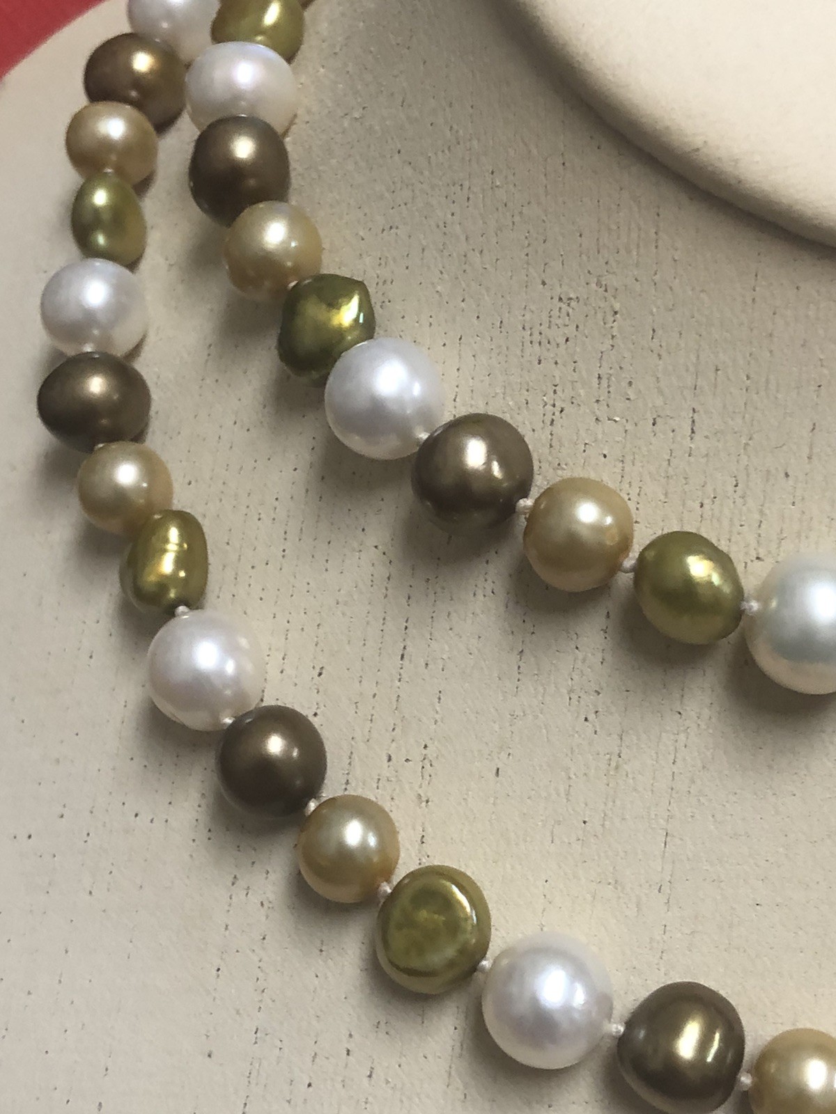 VTG MULTICOLORED FRESH WATER CULTURED SINGLE STRAND NECKLACE & STRETCH BRACELET