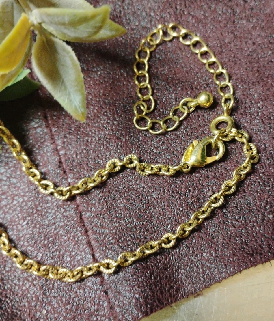 Vtg AVON Gold Plated Amber Toned Beads and Faceted Gem Pendant 16″+ Necklace!