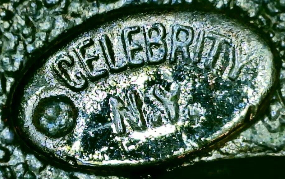 Celebrity NY Signed Initial Letter P Gold Tone Enamel Brooch Pin Vintage Estate