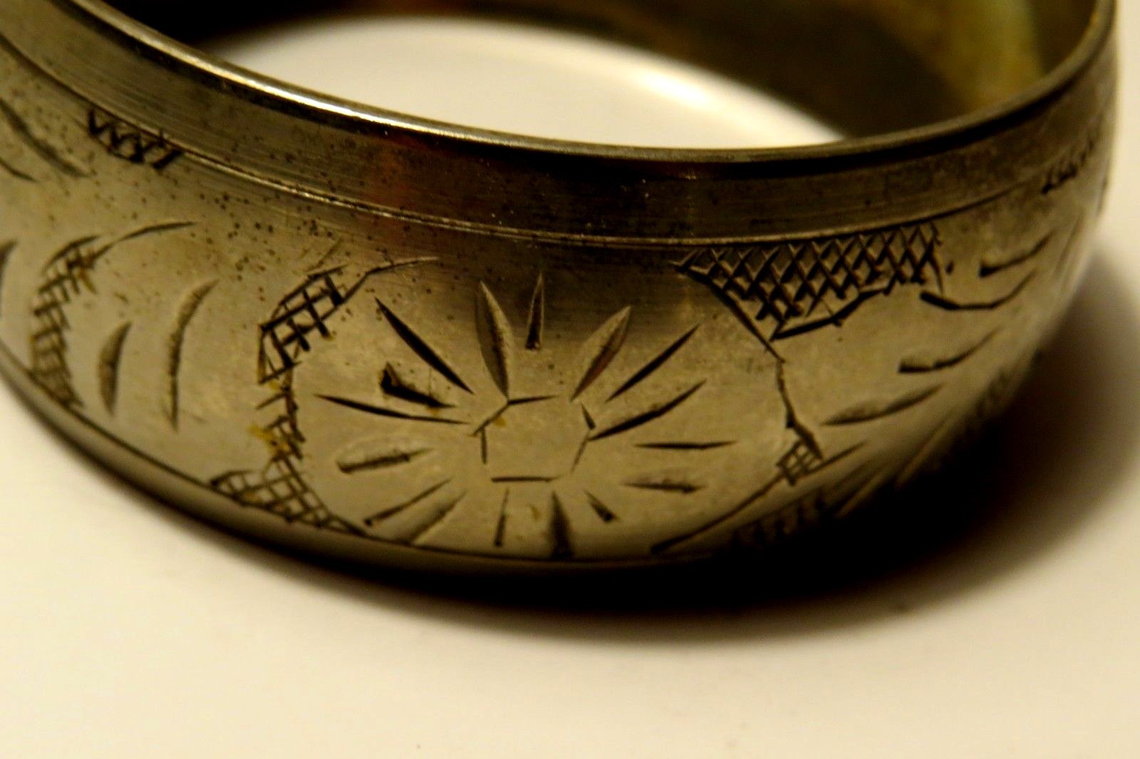 Vintage Etched Wide Bangle Bracelet Silver or Pewter1″ Tarnished