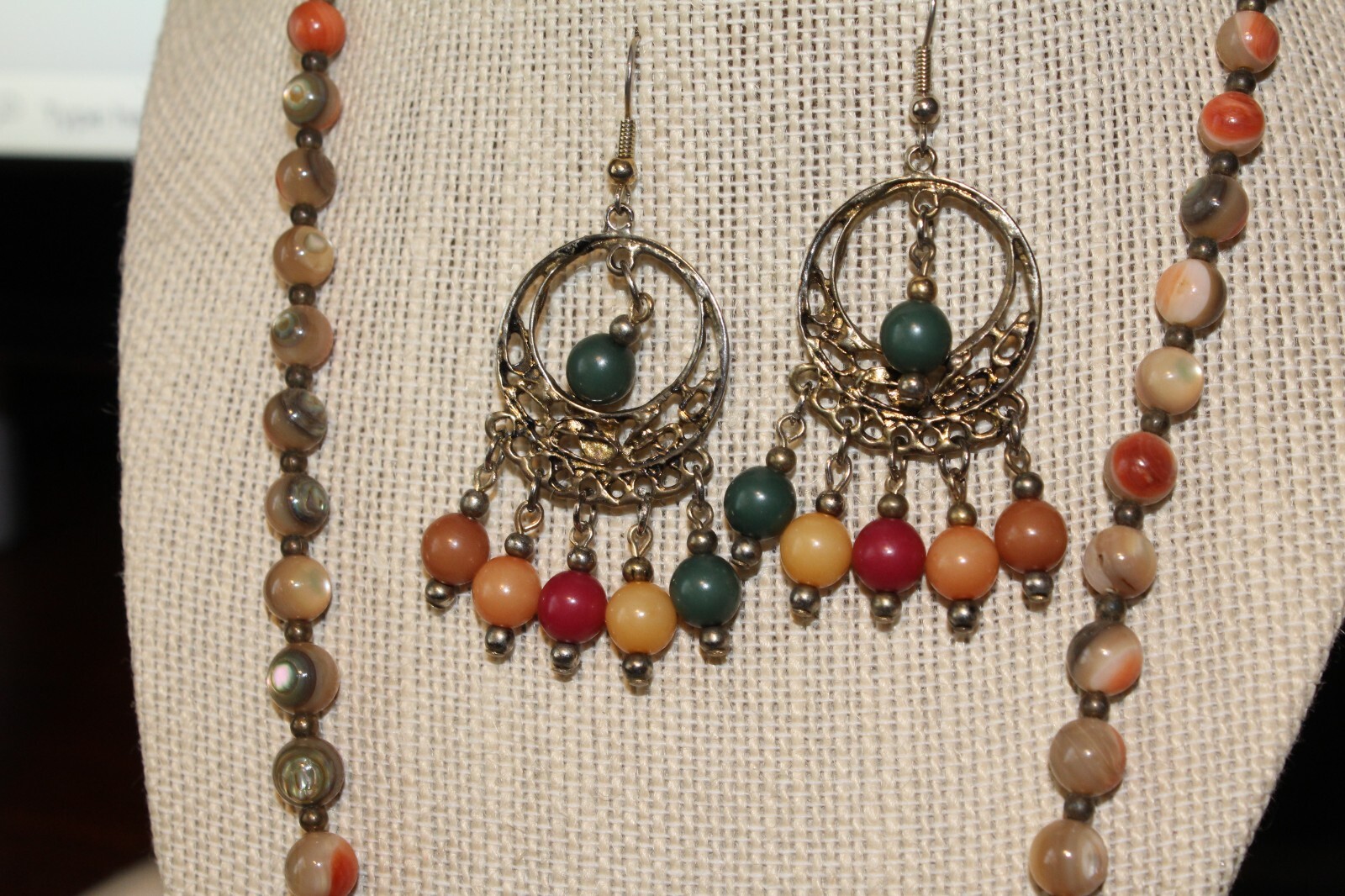 VTG ORANGE/BROWN CAT’S EYE GLASS BEADED NECKLACE+ BONUS DANGLE HOOKS GORGEOUS