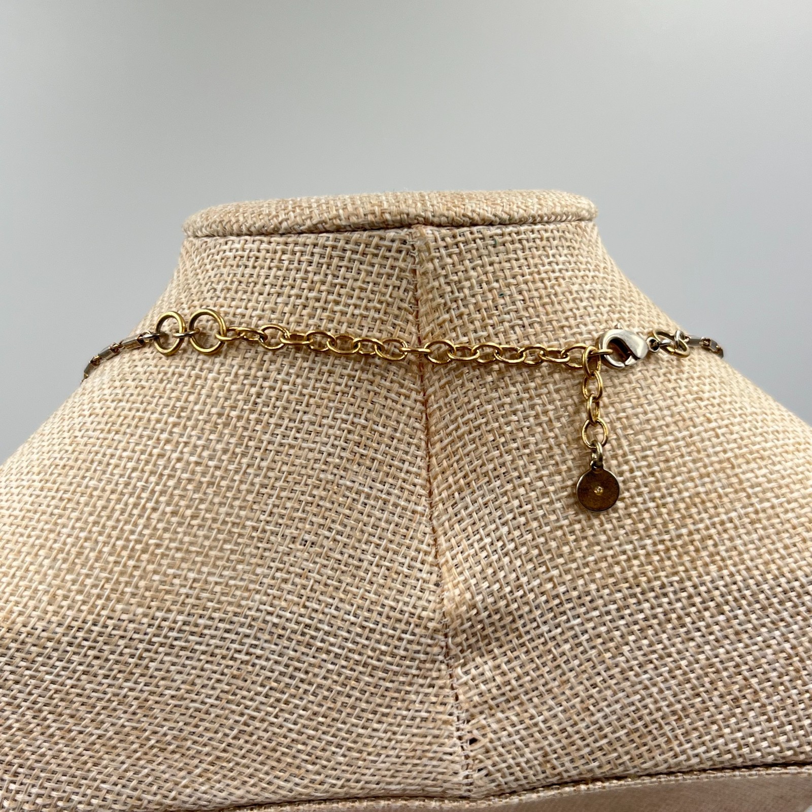 VTG Rhinestones Stella & Dot Gold Tone Geometric Open Shield Pendant Necklace