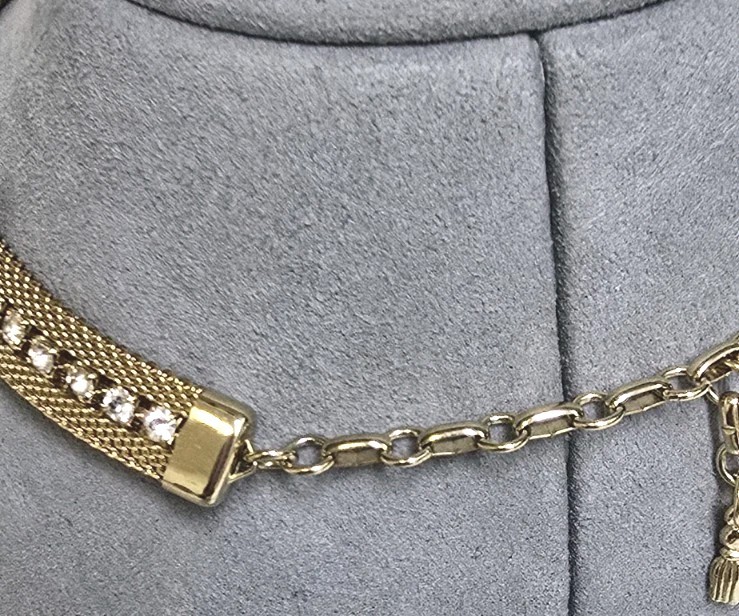 Mesh Goldtone Choker And Clip On Earrings Vintage 7 1/2 Inches Adjustable