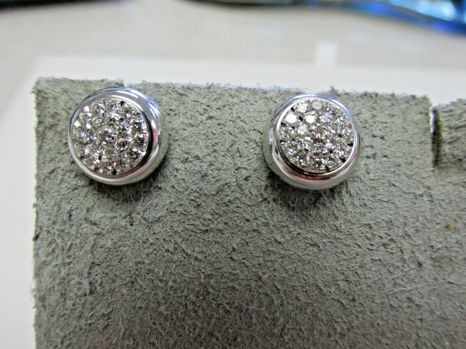 Stunning CHIMENTO Diamond Earrings Studs 18k White Gold Must See!!! MAKE OFFER