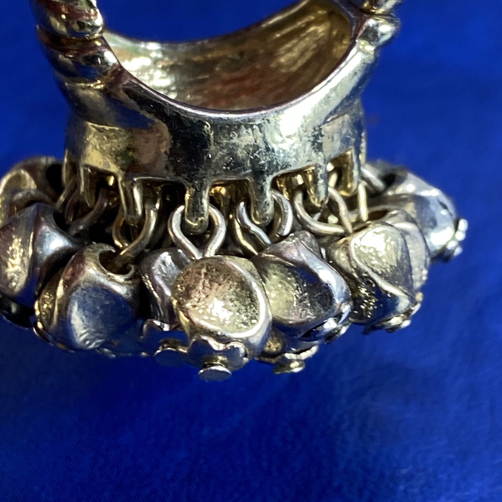 Vtg RA Stretch Band Ring Bold Oversized Metal Jiggly Bling Nugget Chips SZ 7-10